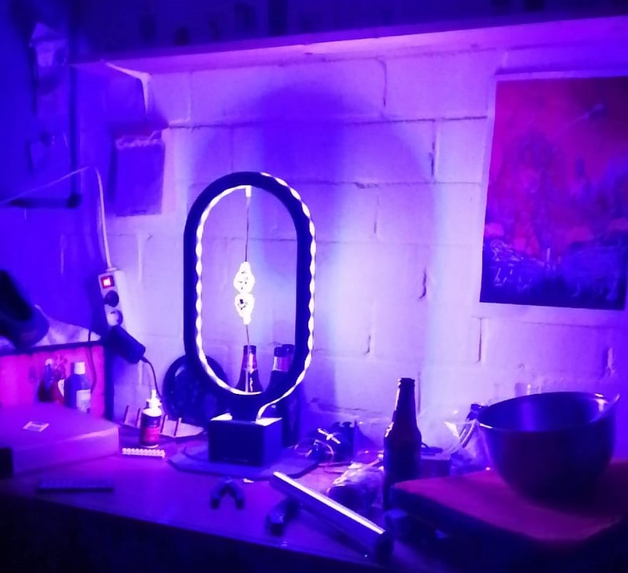 Tinkering Projects - Magnet LED Lamp (Colored Light)